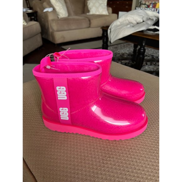 UGG Women's Classic Clear Mini Winter Boots -‎ NWOT - Size 6 - Picture 2 of 7